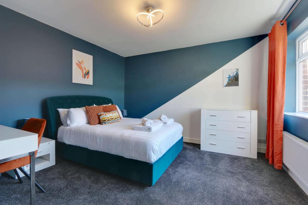 #Upmarket, Exceptional 4 Bed House, With Free Parking, Close To Amenities And Supermarkets Sheffield Exterior photo