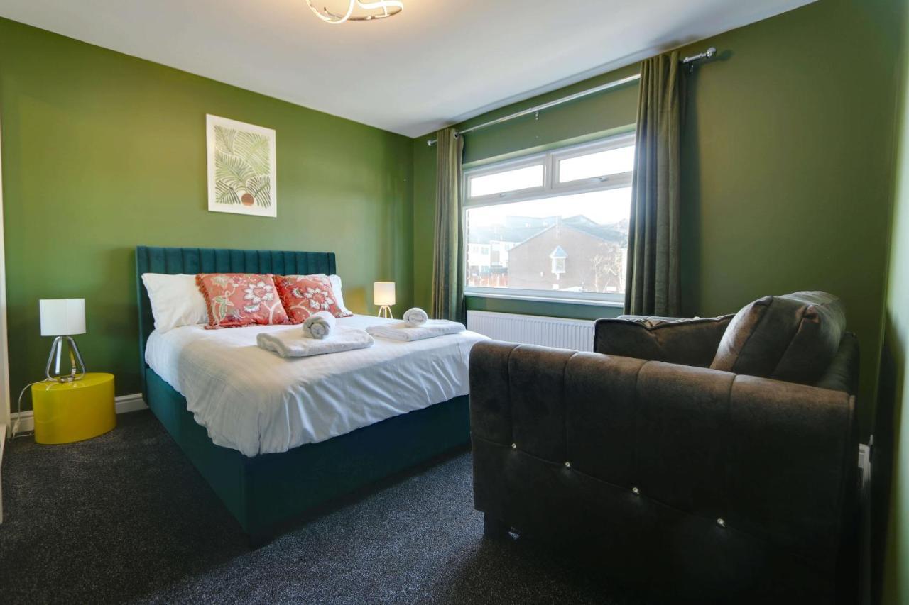 #Upmarket, Exceptional 4 Bed House, With Free Parking, Close To Amenities And Supermarkets Sheffield Exterior photo